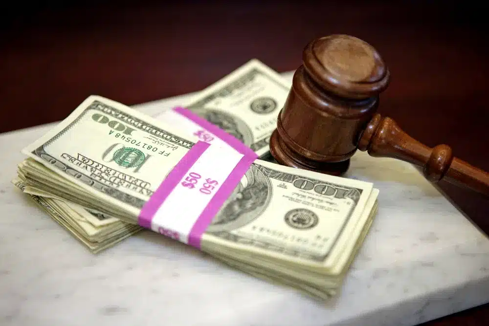 how much does it cost to hire a personal injury lawyer