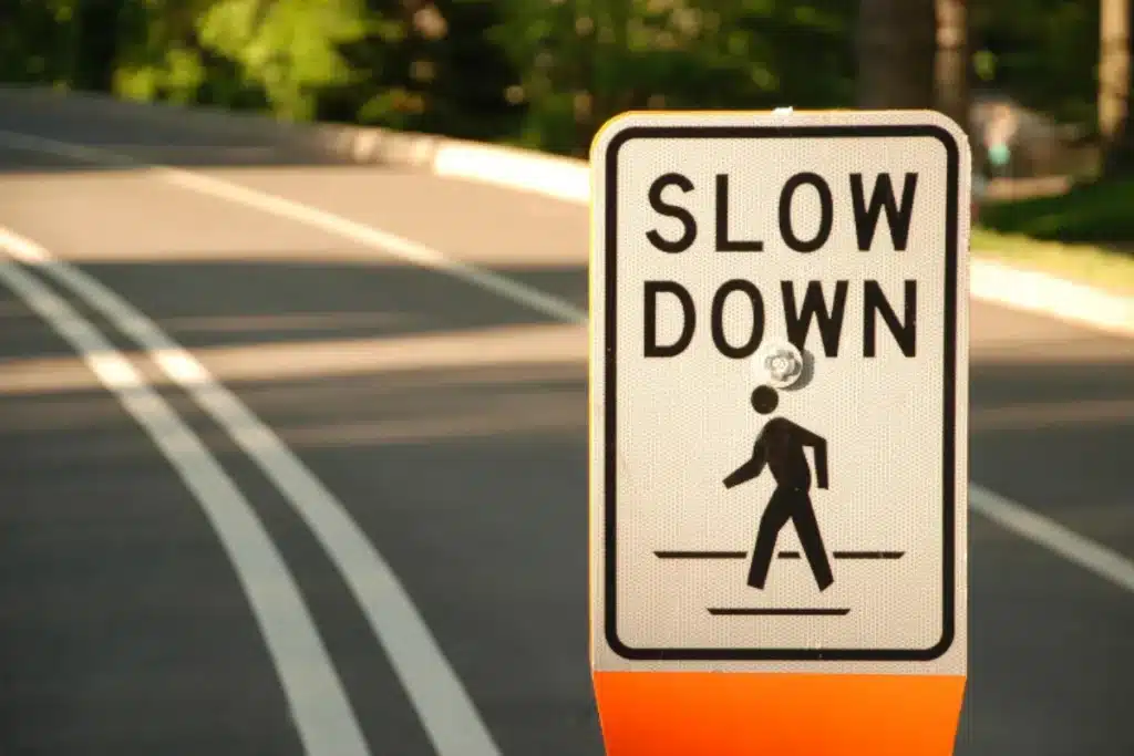 what is the move over or slow down law in texas