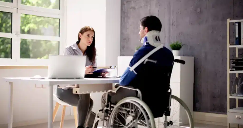 what to expect when hiring a personal injury lawyer